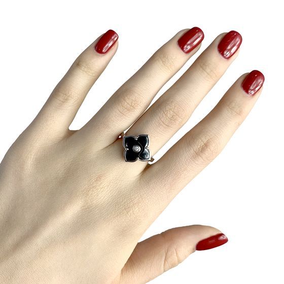 Серебряное кольцо с керамикой