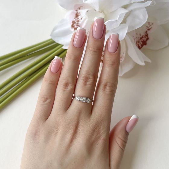 Серебряное кольцо с фианитами