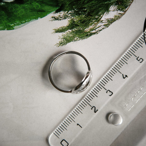 Серебряное кольцо с фианитами