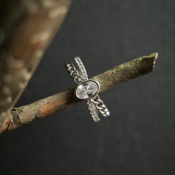 Серебряное кольцо с фианитами