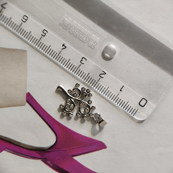 Серебряная подвеска с фианитами