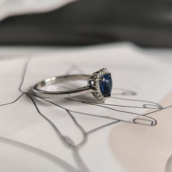 Серебряное кольцо с сапфиром nano 0.853ct