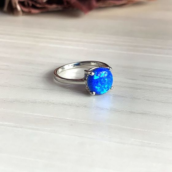 Серебряное кольцо с опалом