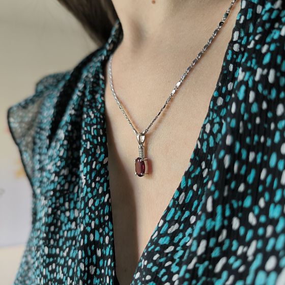 Серебряная подвеска с гранатом nano, фианитами