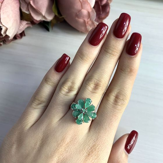 Серебряное кольцо с изумрудом 3.625ct