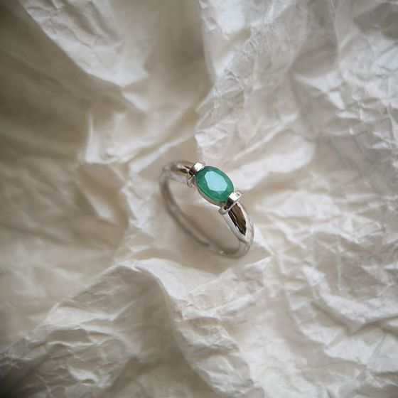 Серебряное кольцо с изумрудом 0.808ct