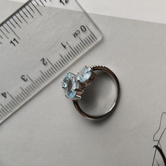 Серебряное кольцо с топазом 4.308ct