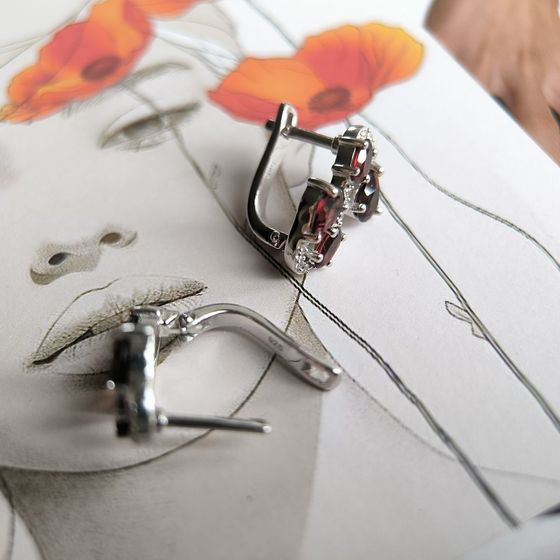 Серебряные серьги с гранатом 3.468ct