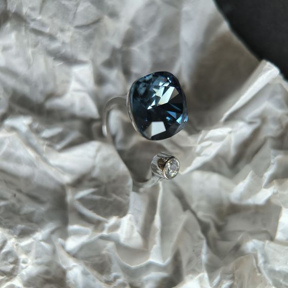 Серебряное кольцо с фианитами