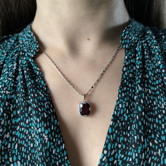 Серебряная подвеска с гранатом 6.17ct, фианитами