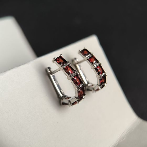 Серебряные серьги с гранатом 5.88ct