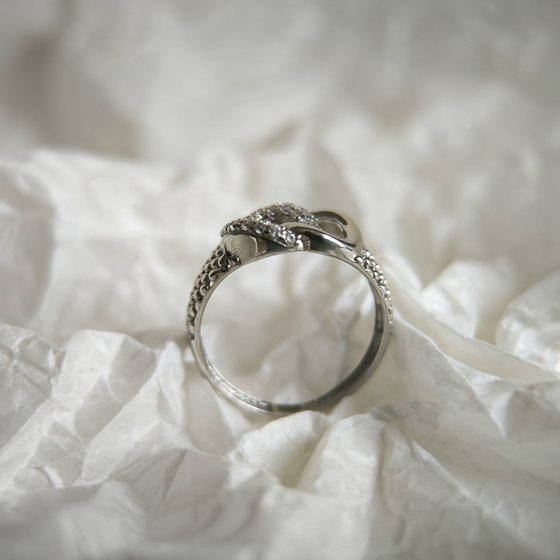 Серебряное кольцо с фианитами