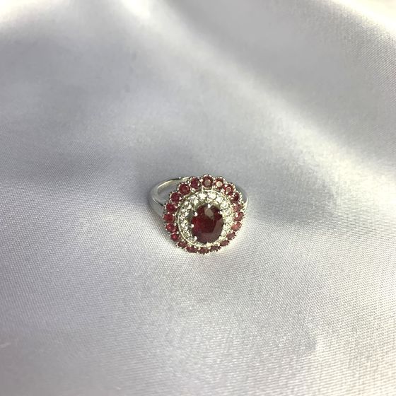 Серебряное кольцо с рубином 3.52ct