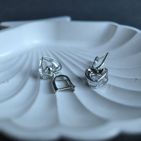 Серебряные серьги с фианитами