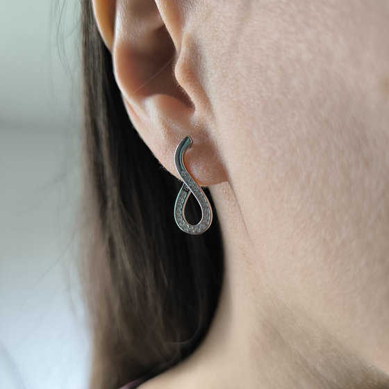 Серебряные серьги с фианитами