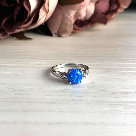 Серебряное кольцо с опалом 0.915ct, фианитами