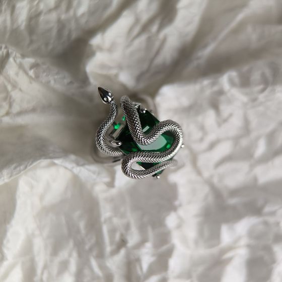 Серебряное кольцо с изумрудом nano 5.15ct