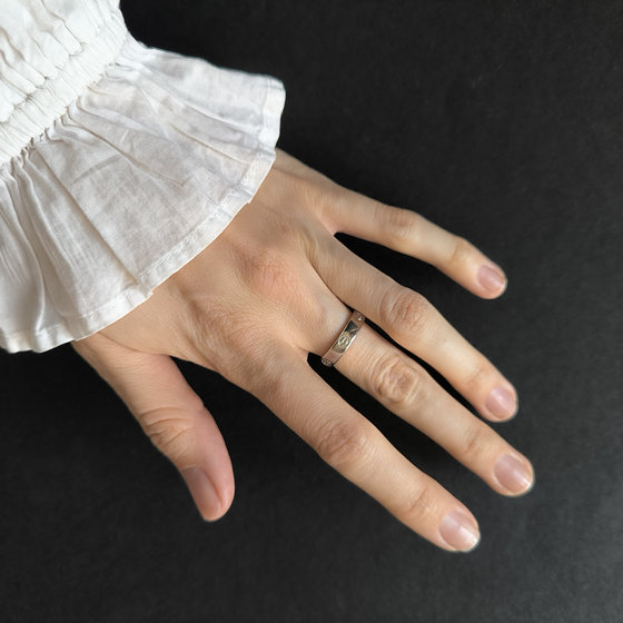 Серебряное кольцо с фианитами