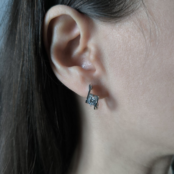 Серебряные серьги с фианитами