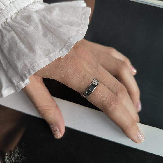 Серебряное кольцо с фианитами