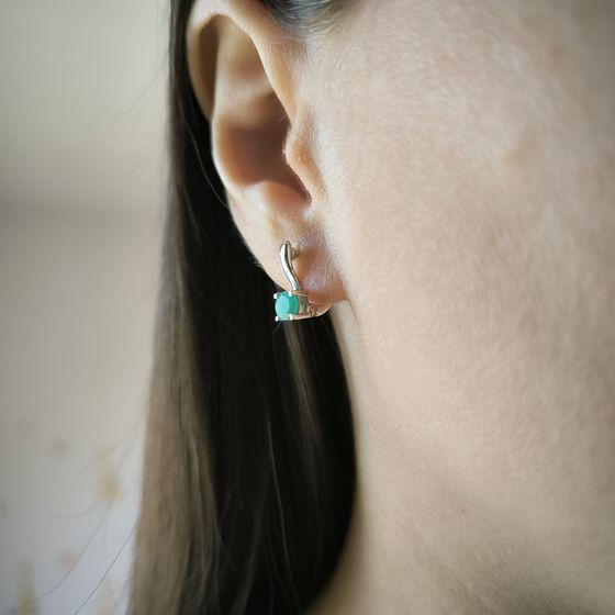 Серебряные серьги с изумрудом 0.9ct