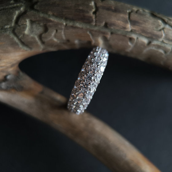 Серебряное кольцо с фианитами