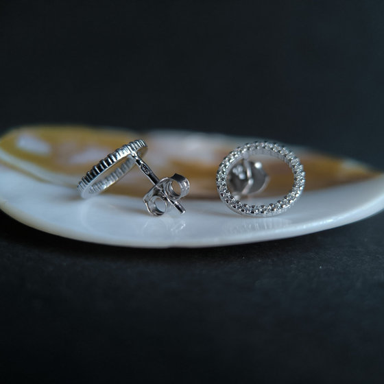 Серебряные серьги с фианитами