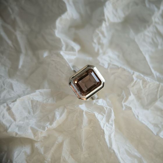 Серебряное кольцо с султанитом 3.367ct