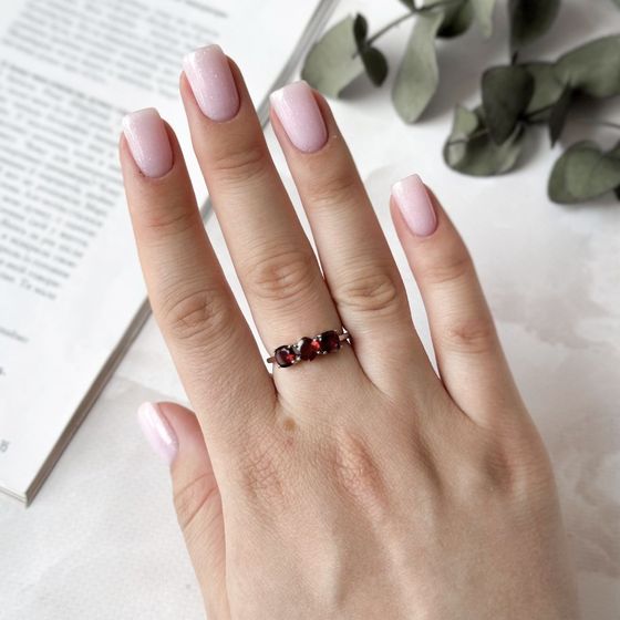 Серебряное кольцо с гранатом 2.113ct