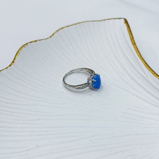 Серебряное кольцо с опалом, фианитами