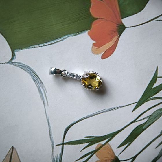 Серебряная подвеска с цитрином nano