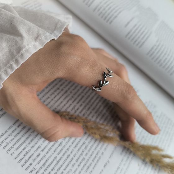 Серебряное кольцо без камней