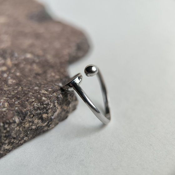 Серебряное кольцо без камней