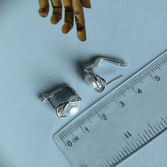 Серебряные серьги с жемчугом