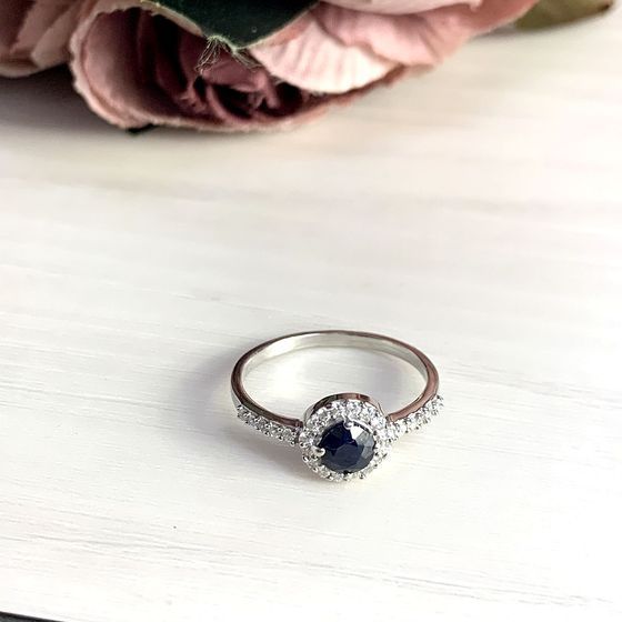 Серебряное кольцо с сапфиром 1.065ct