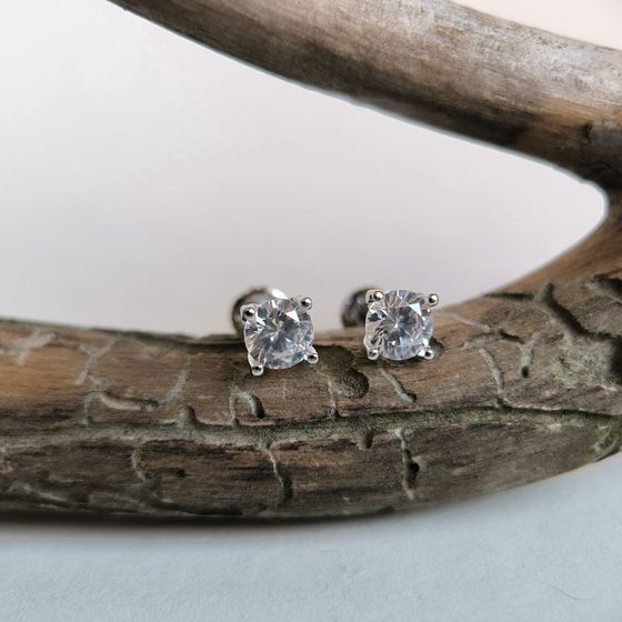 Серебряные серьги с фианитами