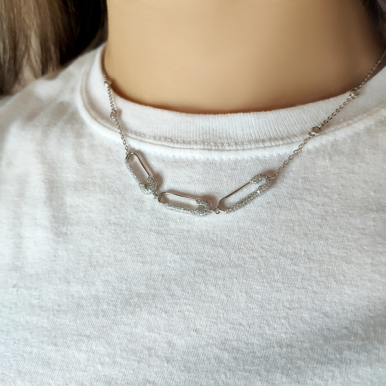 Серебряное колье с фианитами