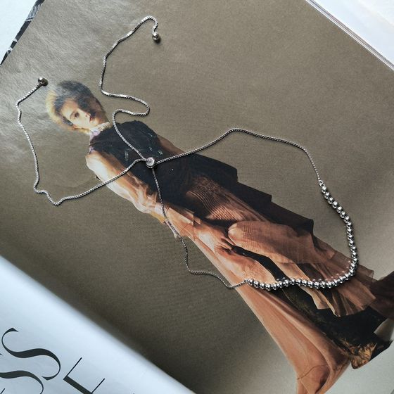 Серебряное колье без камней