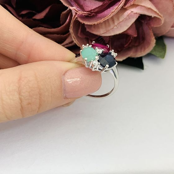 Серебряное кольцо с сапфиром 4.367ct, изумрудом, рубином