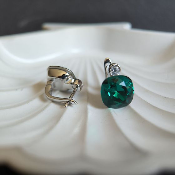 Серебряные серьги с фианитами