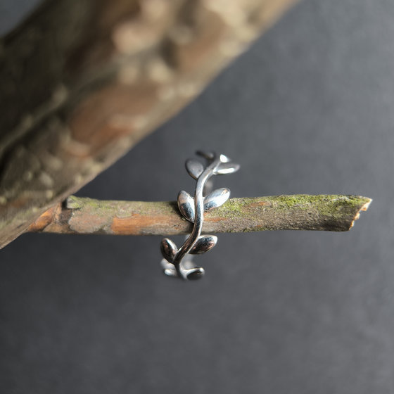 Серебряное кольцо без камней