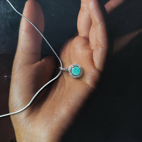 Серебряная подвеска с изумрудом 1.181ct