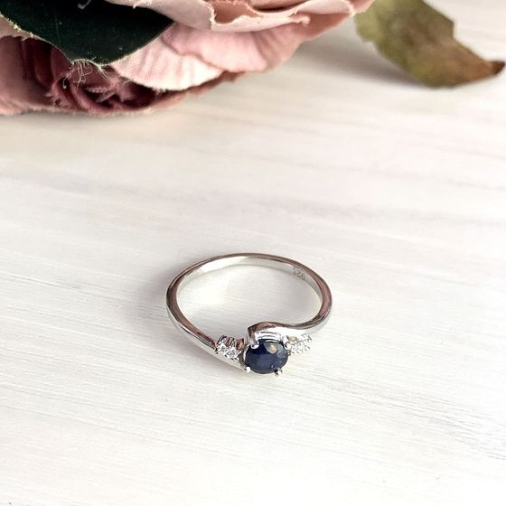 Серебряное кольцо с сапфиром 0.686ct