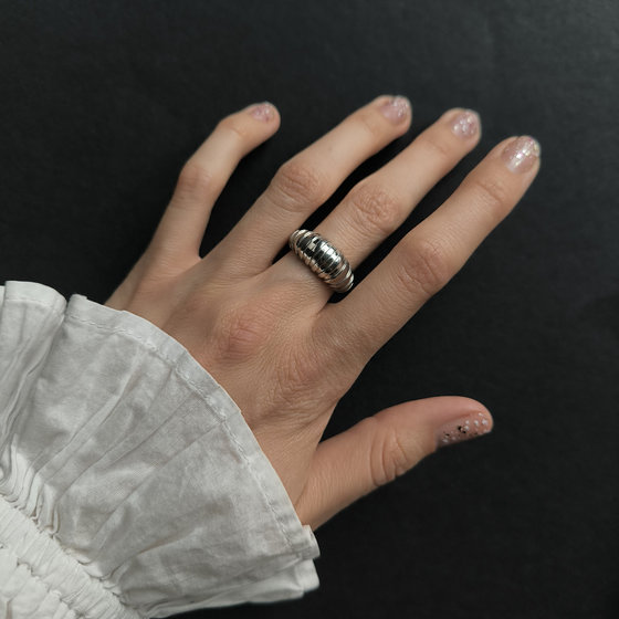 Серебряное кольцо без камней