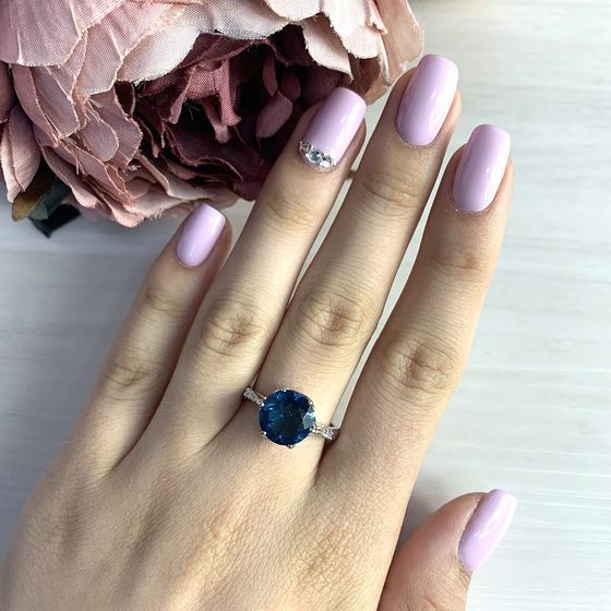 Серебряное кольцо с топазом Лондон Блю 3.089ct