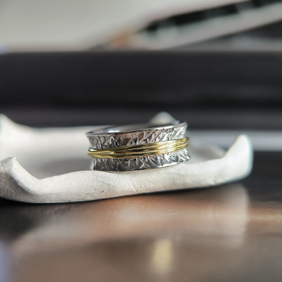 Серебряное кольцо без камней