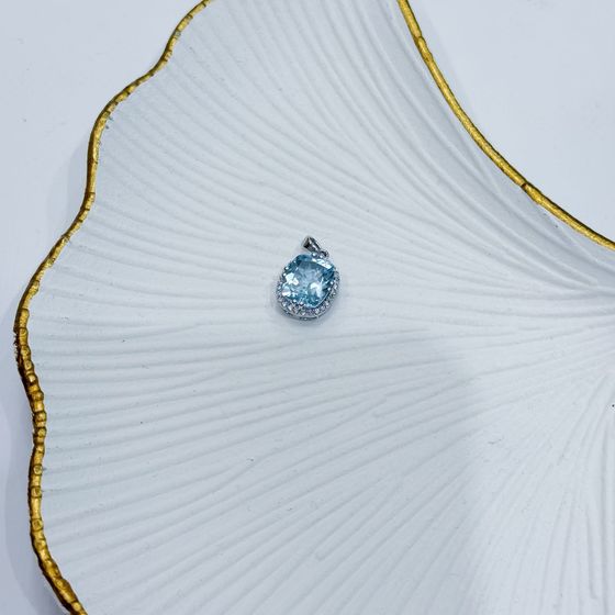 Серебряная подвеска с топазом 6.295ct