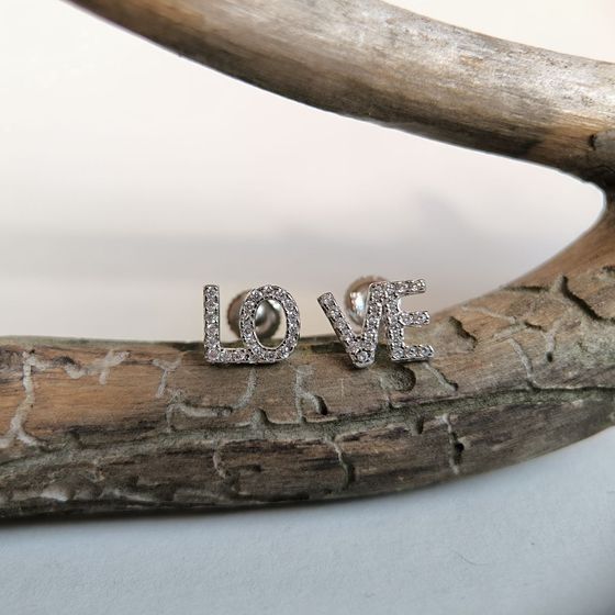 Серебряные серьги с фианитами