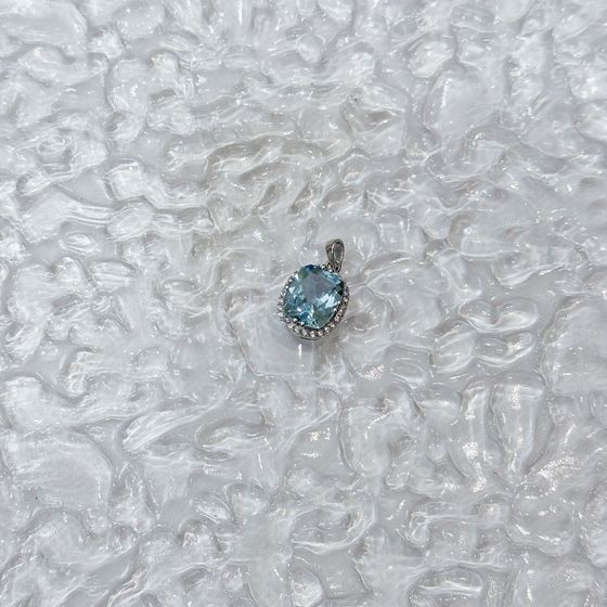 Серебряная подвеска с топазом 6.295ct