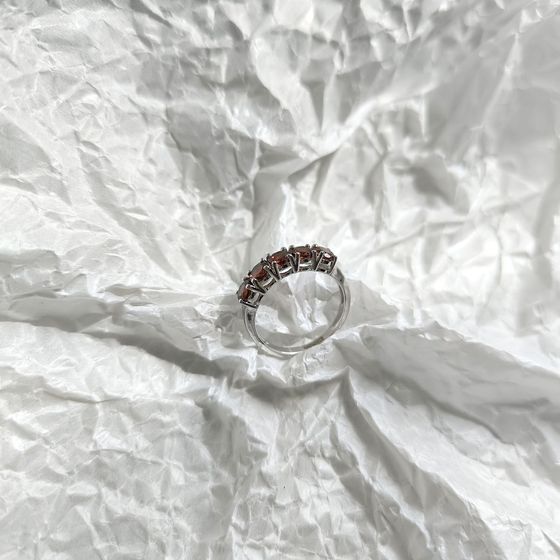 Серебряное кольцо с гранатом 1.567ct